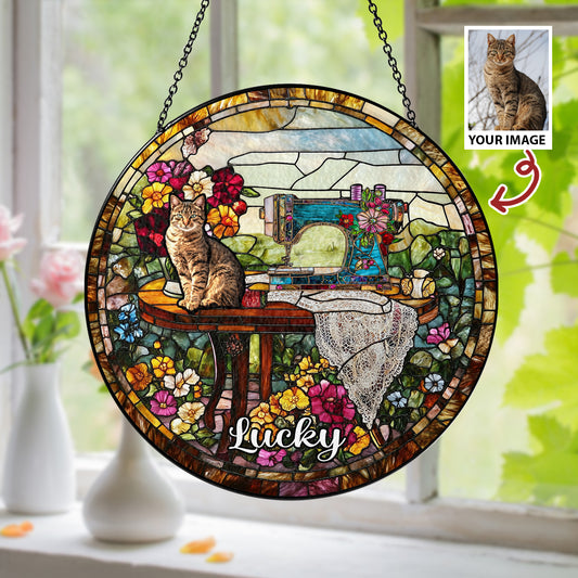 Personalized Stained Glass Suncatcher with Custom Cat Portrait – A Unique and Beautiful Decoration for Cat Lovers (Sun-13)