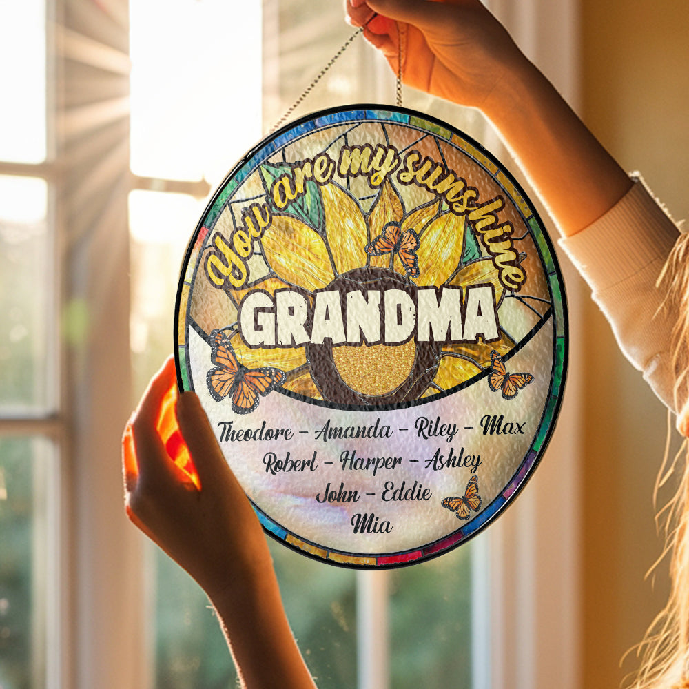 Personalized "You Are My Sunshine" Glass Suncatcher Ornament for Mom, Customizable Sunflower Suncatcher (Sun-26)
