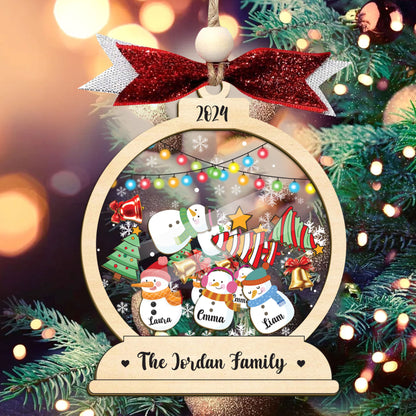 Personalized Family Christmas Ornaments 2024, Custom Family of Names Member Snowman Hat Scarf in Snow Globe 4D Plastic Shaker Ornaments, Christmas Decorations Gifts for Family Mom Dad Grandma