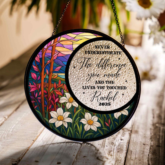 Personalized Inspirational Glass Suncatcher, Retirement Gift for Teacher or Mentor, Never Underestimate the Difference Quote, Custom Name and Year (Sun-108)
