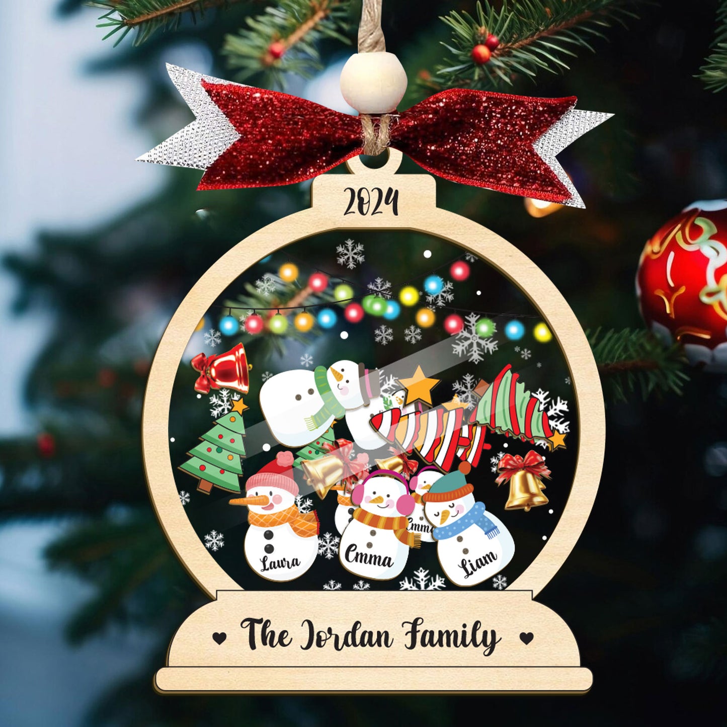 Personalized Family Christmas Ornaments 2024, Custom Family of Names Member Snowman Hat Scarf in Snow Globe 4D Plastic Shaker Ornaments, Christmas Decorations Gifts for Family Mom Dad Grandma